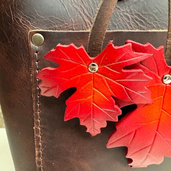 Leather Purse Charm Maple Leaf Bag Charm Genuine Leather Purse Keychain NEW - Picture 3 of 9